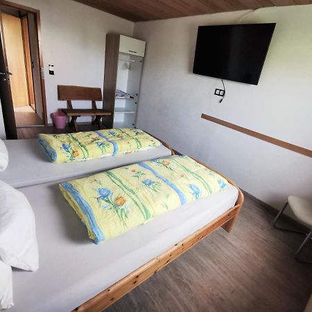 Apartment Auszeit Mit Kueche Viel Ruhe Und Natur Untrasried Bagian luar foto
