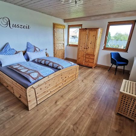 Apartment Auszeit Mit Kueche Viel Ruhe Und Natur Untrasried Bagian luar foto