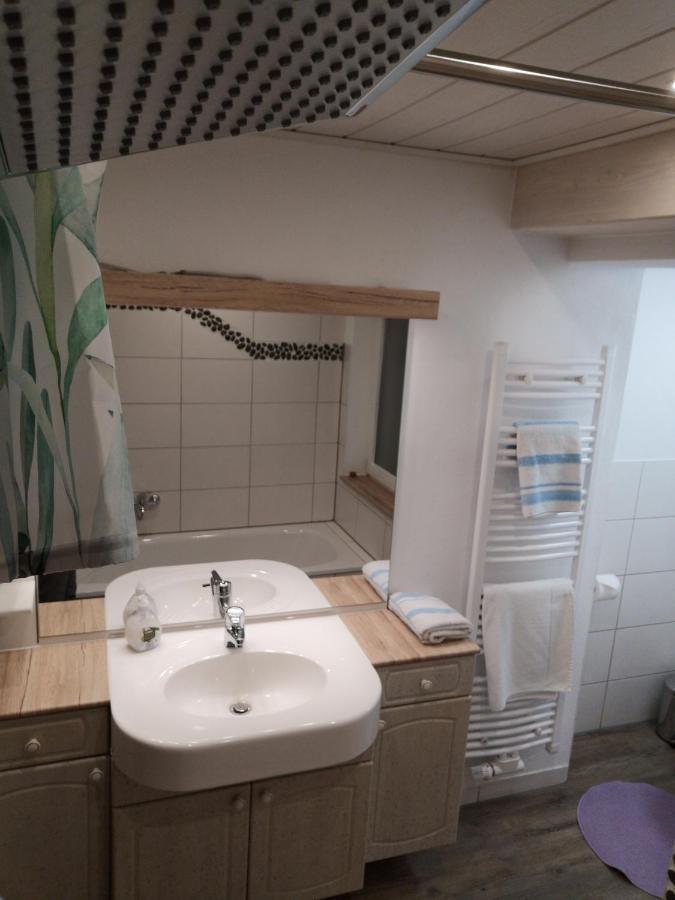 Apartment Auszeit Mit Kueche Viel Ruhe Und Natur Untrasried Bagian luar foto