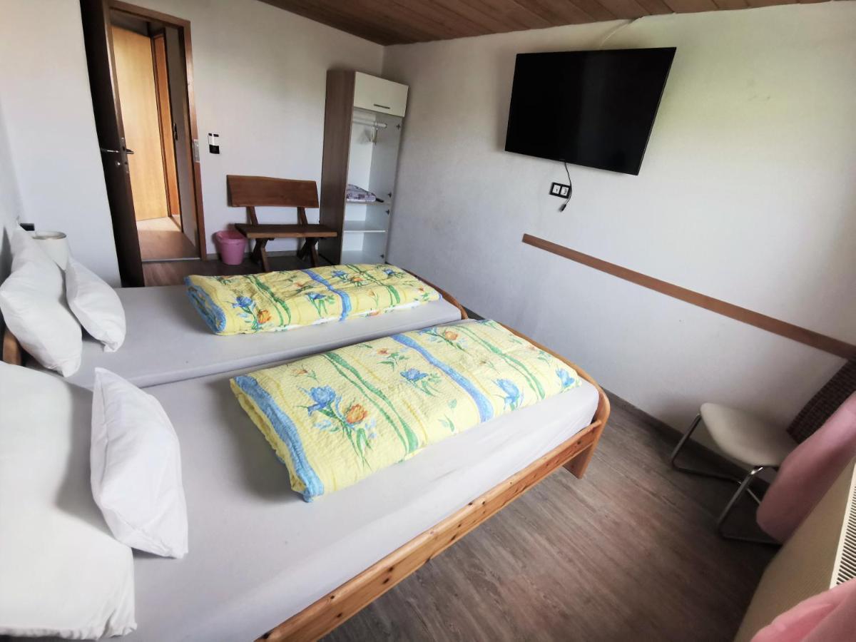 Apartment Auszeit Mit Kueche Viel Ruhe Und Natur Untrasried Bagian luar foto